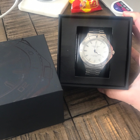 Watch - Picture 3 of 3